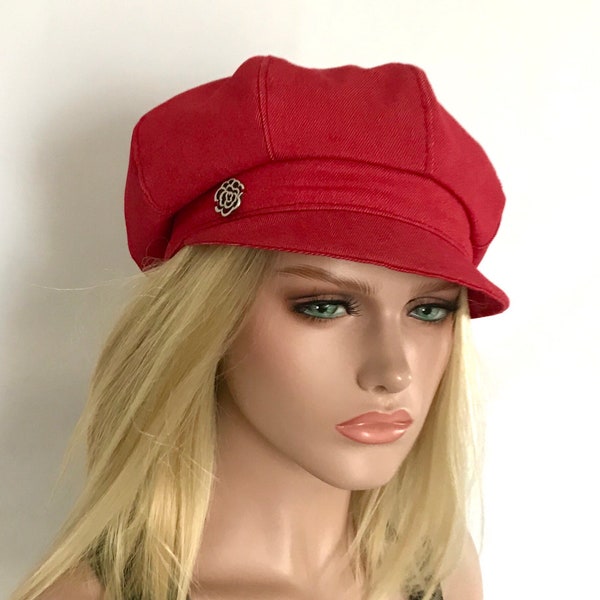 Casquette gavroche femme, casquette Alma denim rouge, casquette soleil, casquette loisirs et voyage.