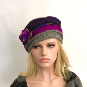 Chapeau Femme . Chapeau Anais Gris-Violet-Fuchsia en laine bouillie . Chapeau d'hiver . Bonnet en laine . Toque . image 2