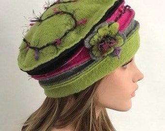 Chapeau femme Anais  Vert anis - noir-rose-gris  en laine bouillie . Bonnet femme . Bonnet  hiver . Toque femme . Bonnet en laine .