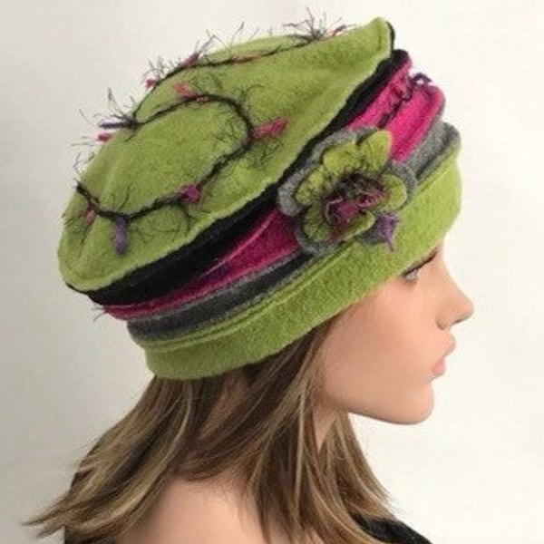 Chapeau femme Anais  Vert anis - noir-rose-gris  en laine bouillie . Bonnet femme . Bonnet  hiver . Toque femme . Bonnet en laine .