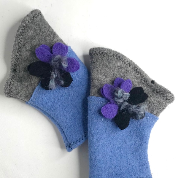 Mitaines femme d’hiver en laine bouillie. Mitaines gris /bleu ciel. Mitaines chaudes. Gants femme en laine bouillie.