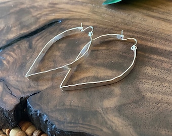 Pendientes de aro con forma de lágrima / pendientes con forma de lágrima / oro - plata - oro rosa / pendientes martillados / pendientes geométricos / pendientes de aro