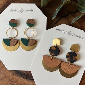Wood & brass geometric earrings / wood and acetate earrings / geometric earrings / statement earrings / green earrings / dangle earrings