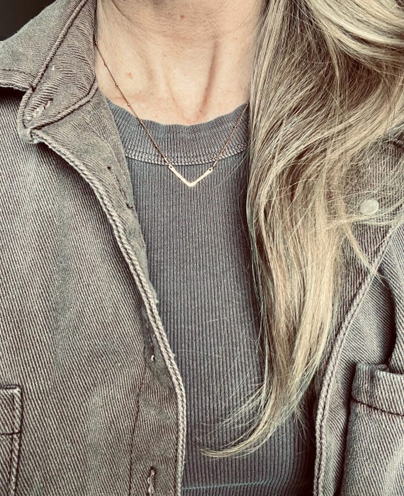 Gold angle necklace / geometric necklace / gold necklace / minimalist jewelry / simple necklace / arrow necklace / chevron necklace