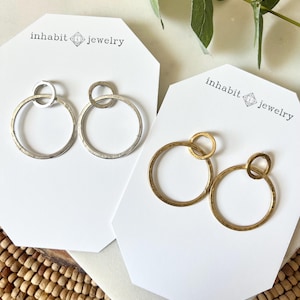 Circle in circle hoop earrings / interlocking circles jewelry / gold - silver / geometric earrings / modern hoop earrings / circle jewelry