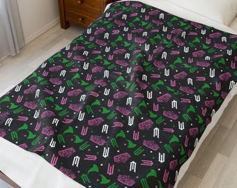 Wicked Inspired Velveteen Blanket – Crowns, Witch Hats Throw Blanket