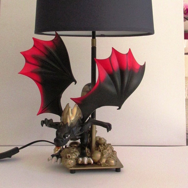 lampe dragon noir pièce unique rouge or doré