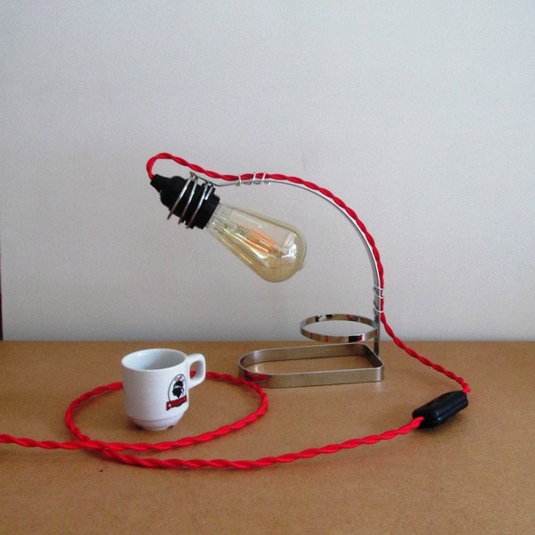 lampe de table création récup industriel metal ustensile de cuisine chrome avec ampoule upcycling français avec ampoule