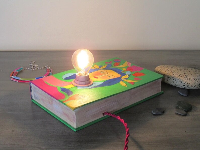 Painted book lamp imagination diverted book decoration psychology image 2