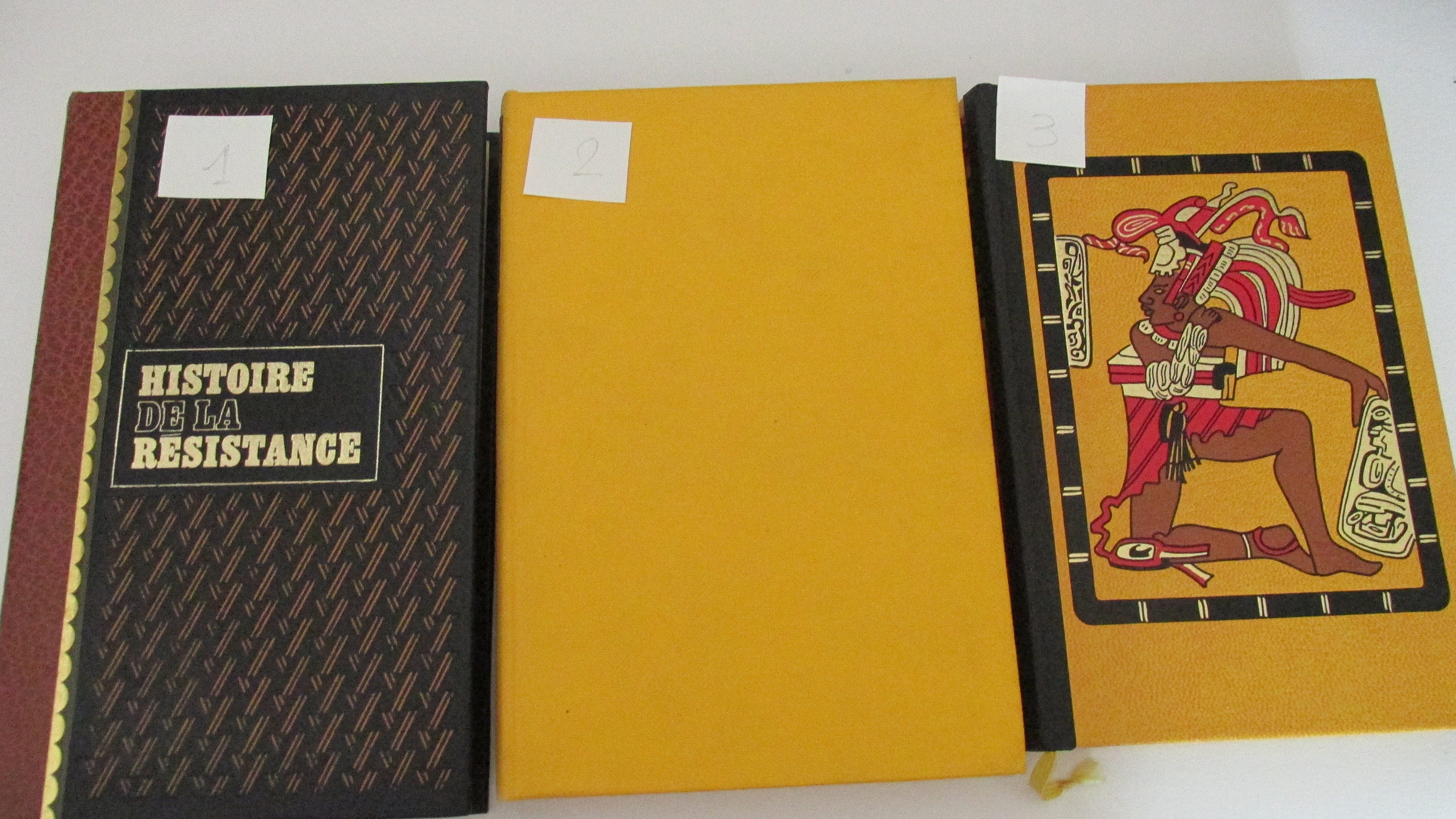 Livre Vintage Boîte à Secrets Jaune Marron Imitation Cuir