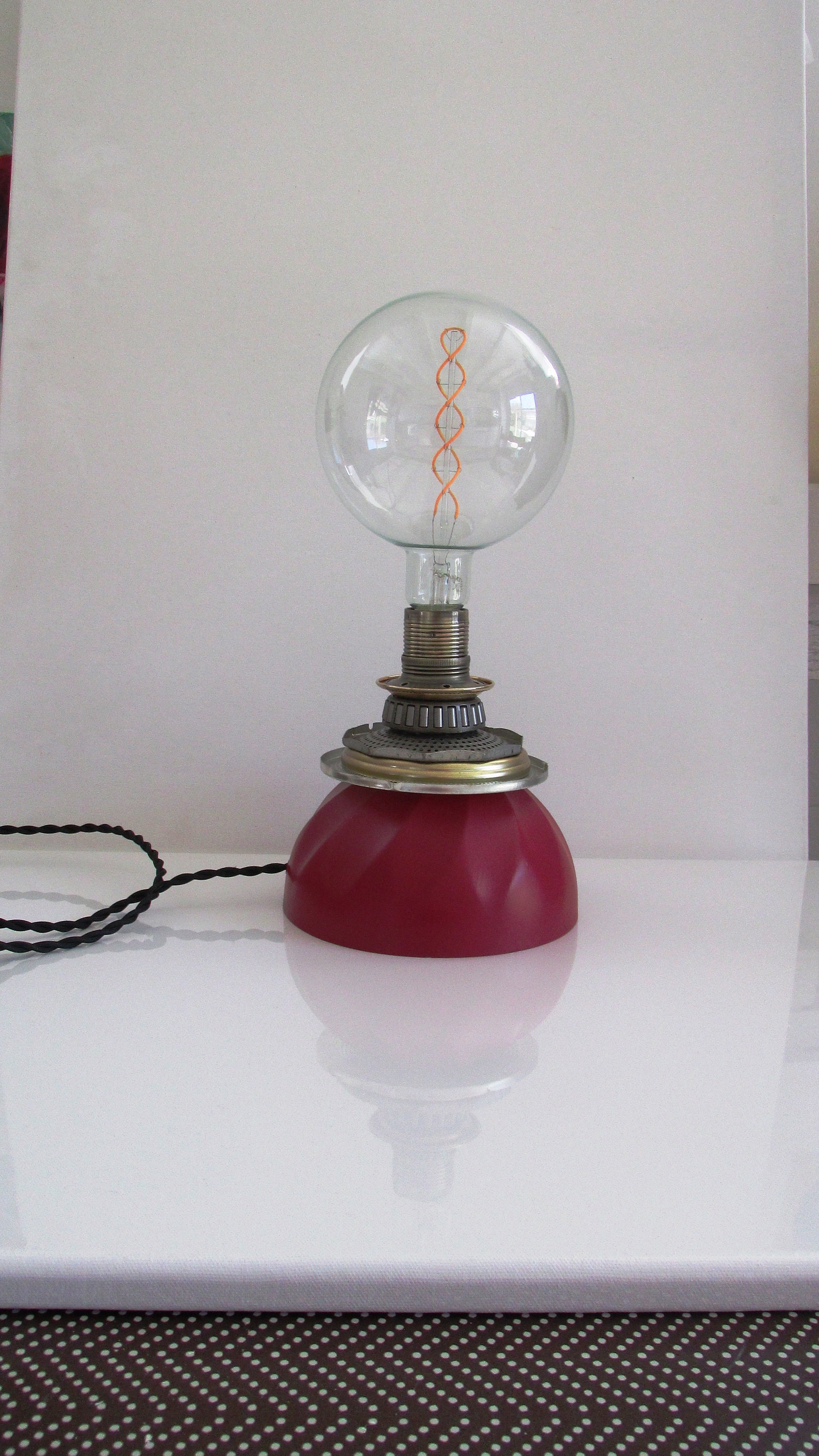 Lampe Style Industriel Rouge Steampunk avec Ampoule