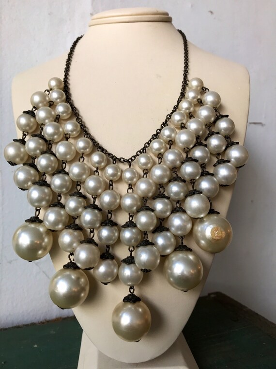 Large pearl necklace costume jewelry discount