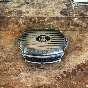 Vintage Wilcox Silver Plate Co Made in USA Decorative Box with Monogrammed ‘GJ’, Kurlash Eyelash Curler and Hat Pin Inside #1091