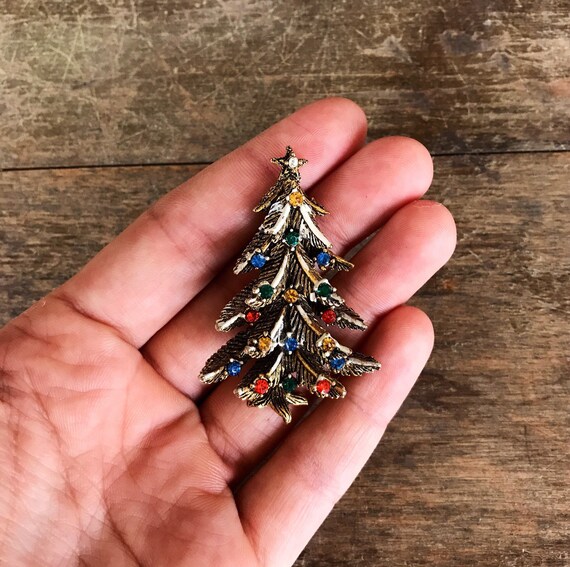 Sweet Vintage Art Christmas Tree Brooch with Oran… - image 1