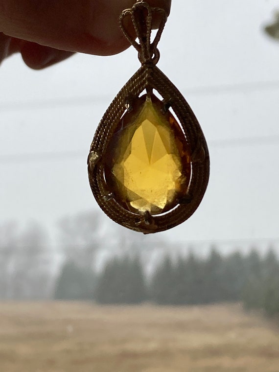 Vintage Teardrop Shaped Pendant with Faceted Gold… - image 4