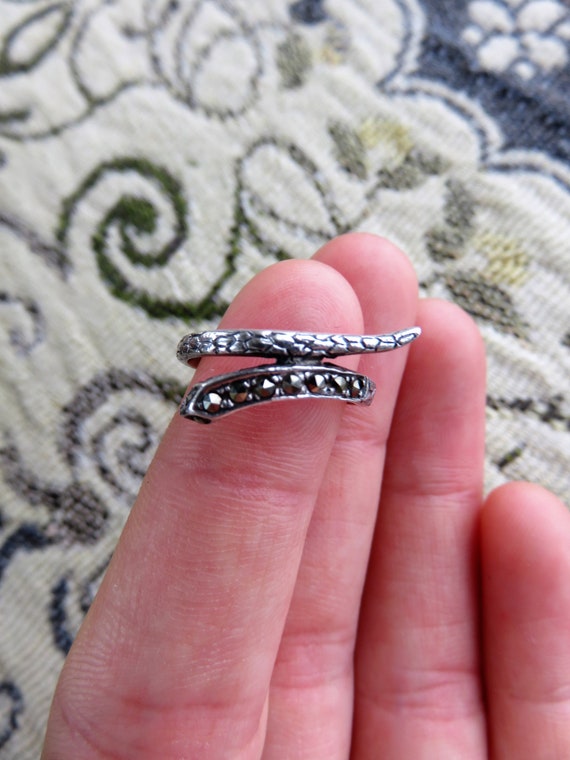 Vintage Small Sterling Silver Ring of Coiled Snake