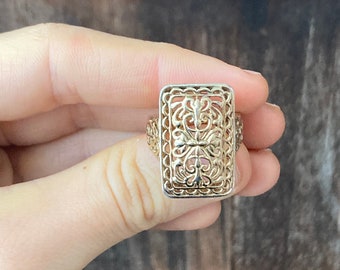 Vintage Size 6 Sterling China Ring with Rectangular Front and Decorative Gold Vermeil Filigree #3777