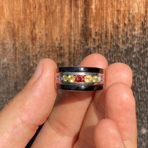 Vintage Size 7 1/4 Sterling S&G Thailand Ring with Rainbow Rhinestones and Black Onyx Inlay Band #4545