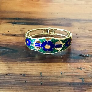 Vintage Enamel Cloisonné Hinged Bracelet with Dark Blue Flowers, Deep Green, Gold Toned Metal, Pretty Cut Outs 2217 image 2