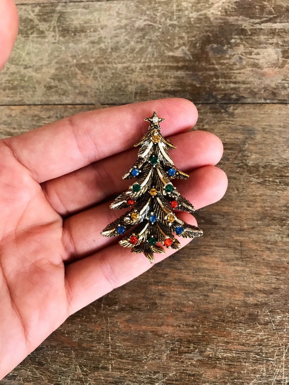 Sweet Vintage Art Christmas Tree Brooch with Oran… - image 3