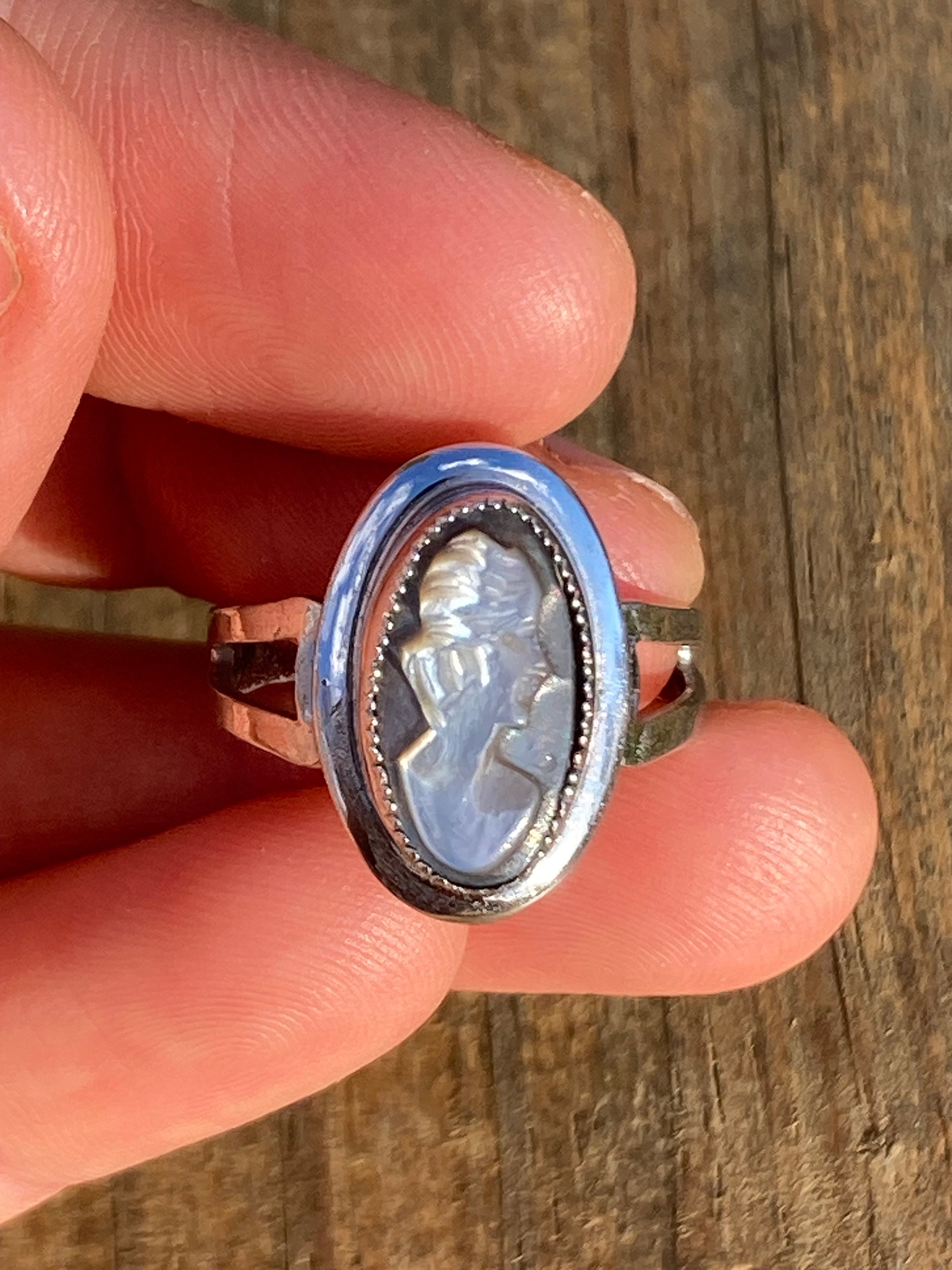 Vintage Size 6.5 Sterling Sarah Coventry Ring With Oval Carved