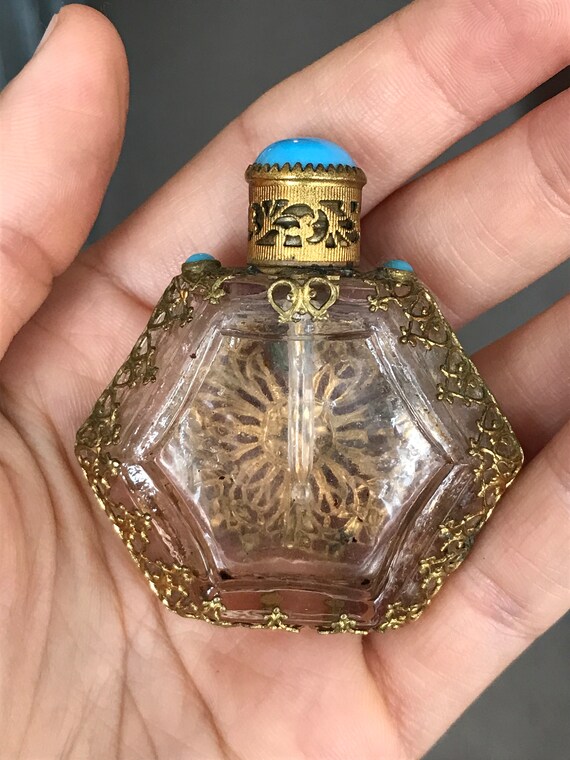 Vintage Czechoslovakian Hexagonal Glass Perfume B… - image 3