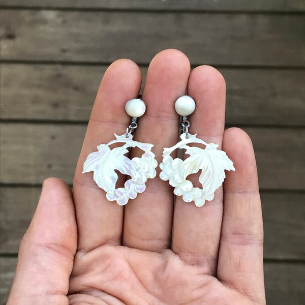 Vintage Carved Mother of Pearl Screw-back Earrings with Grape Cluster and Leaf Design, Iridescent White #3514