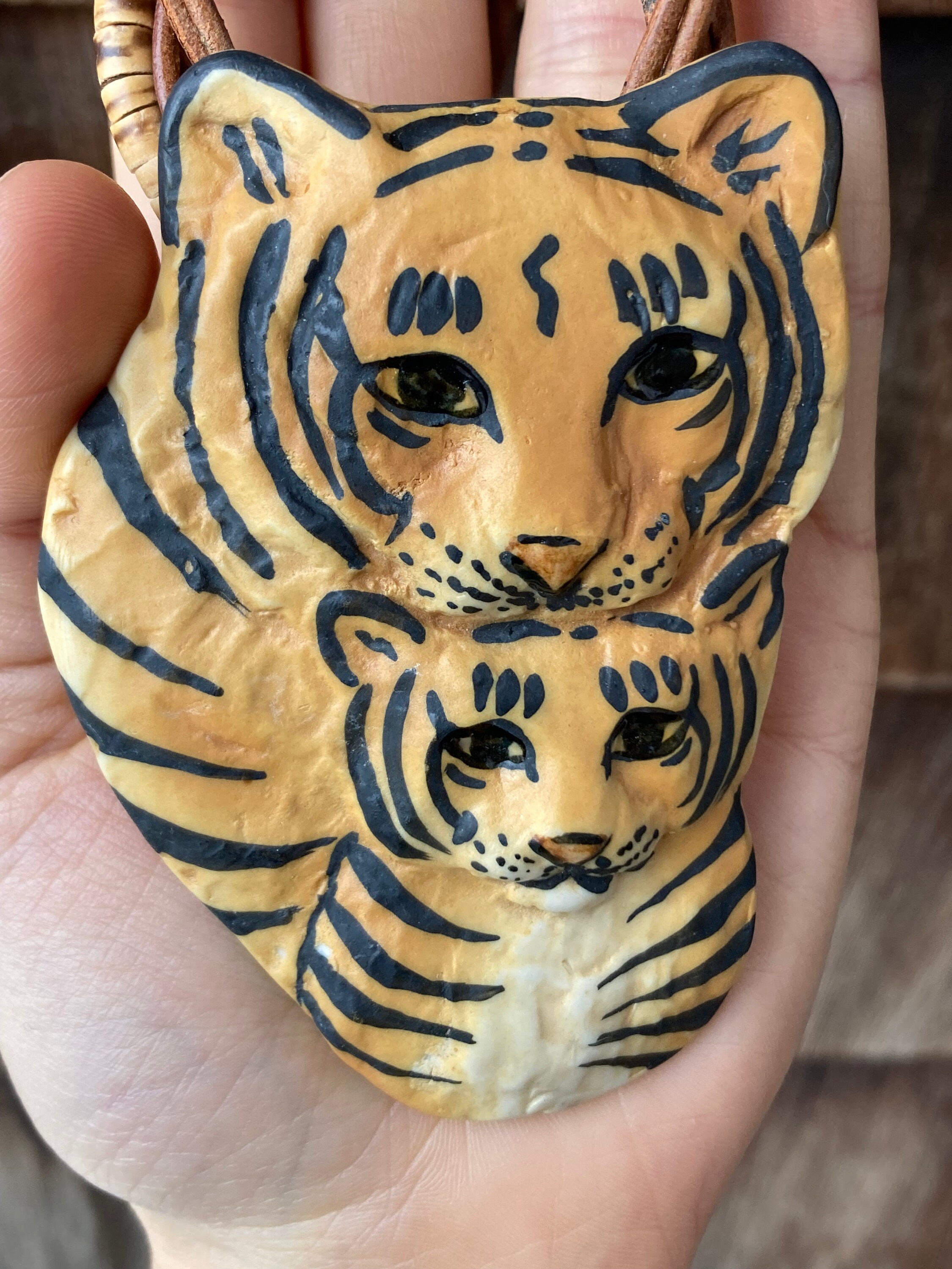 SALE⭐︎チャーム付！THBT スターリングシルバー ドロップポニー＊ゴールド＊ Vintage Tiger Necklace With Handmade Porcelain Pendant by