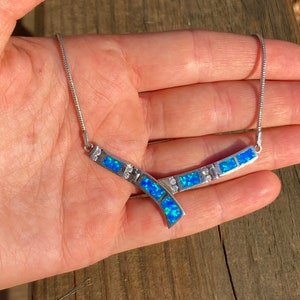 Vintage Sterling and Blue Fire Opal (Lab) Necklace with Curved Segmented Pendant and Lobster Claw Clasp #2581