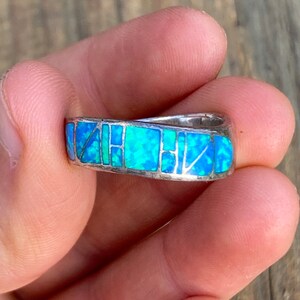Brilliant Vintage Native American Navajo Signed Honeybee Inlay Sterling Silver Bracelet Brilliant Vintage Native American Navajo Signed Honeybee Inlay Sterling Silver Bracelet
