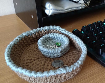 Crochet Pattern: Small Desk Organizer with Two Baskets - 6-Inch and 2-Inch Diameter