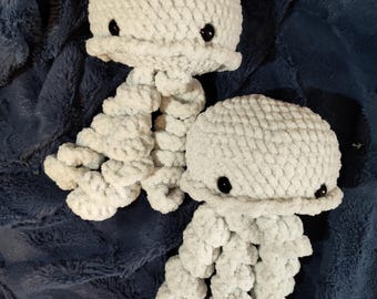 No Sew Jellyfish Amigurumi Crochet Pattern – Cute DIY Plush