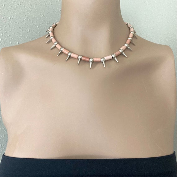 Vintage pink lucite silver spike necklace. - image 4