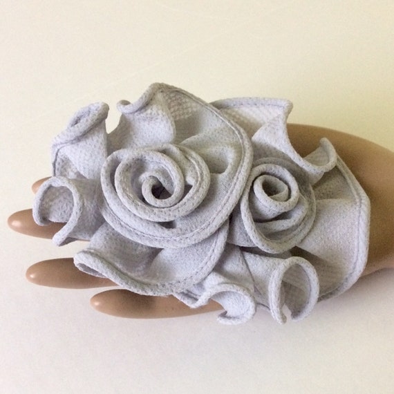 Vintage gray floral patterned fabric barrette. - image 1