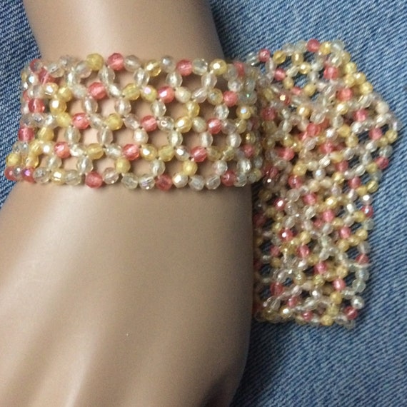 Vintage 1950s peachy rose and yellow beaded stret… - image 1