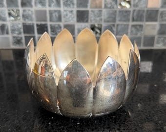 Vintage 1950s Reed and Barton Silver Plated Lotus Flower Bowl