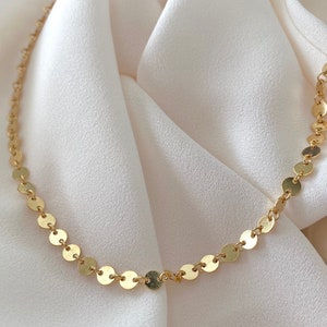 Gold Disc Necklace Dainty Gold Filled Circle Necklace Gold Disc Choker Coin Charm Necklace Disk Chain Simple Minimalist Layering Necklace
