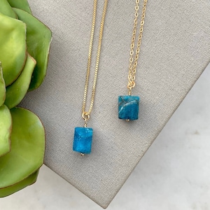 Raw Apatite Necklace Apatite Pendant Necklace Gold Filled Necklace Rough Apatite Bar Gemstone Layering Necklace Teal Stone Bridesmaid Gift