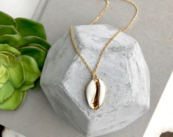 Cowrie Necklace Real Cowrie Shell Necklace 24k Gold Dipped Cowrie Necklace Seashell Pendant Necklace Boho Genuine Gold Shell Charm Necklace