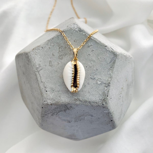 Cowrie Necklace Gold Cowrie Shell Necklace 24k Gold Dipped Cowrie 14k Gold Filled Seashell Pendant Boho Chic Gold Shell Charm Beachy Jewelry