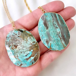 Grand collier avec pendentif en jaspe océan, gros collier en jaspe aquatique, chaîne en or massif, énorme collier en jaspe, pendentif bohème en jaspe turquoise