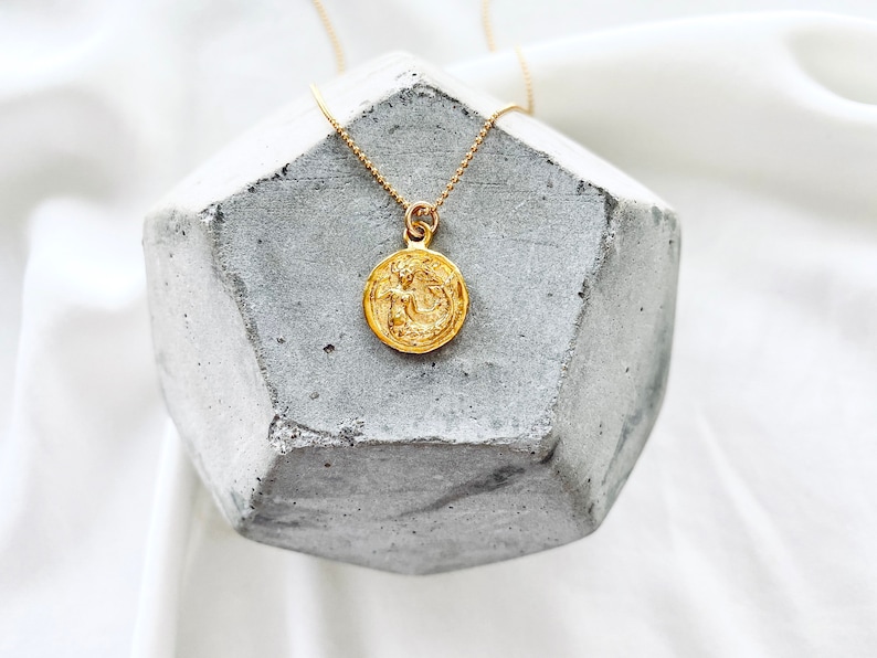 Dainty Mermaid Necklace Gold Mermaid Pendant Necklace Gold Filled Box Chain Mermaid Medallion Goddess Necklace Beachy Jewelry Layering Chain