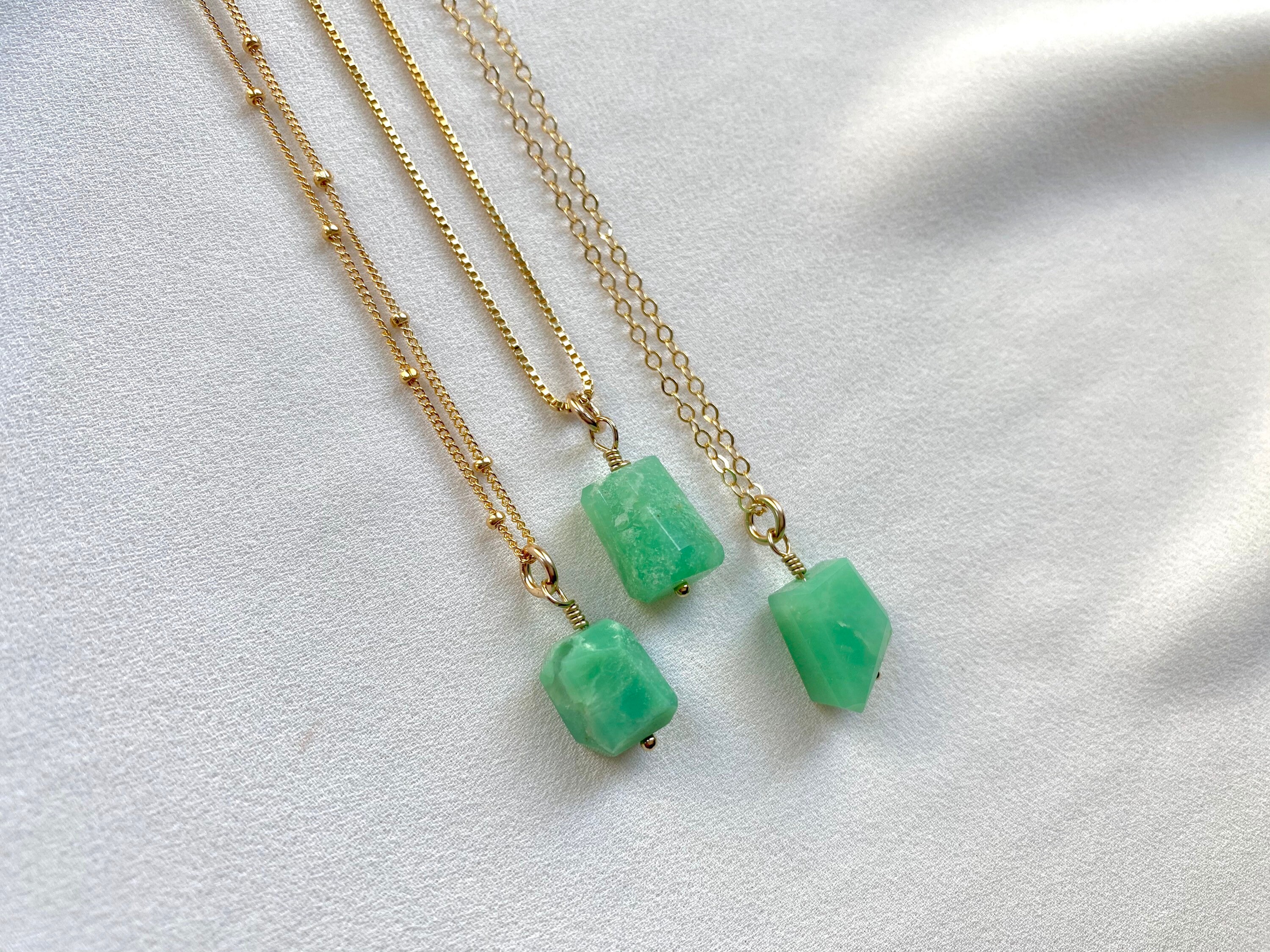 •LINKED• chrysoprase + gold necklace (19