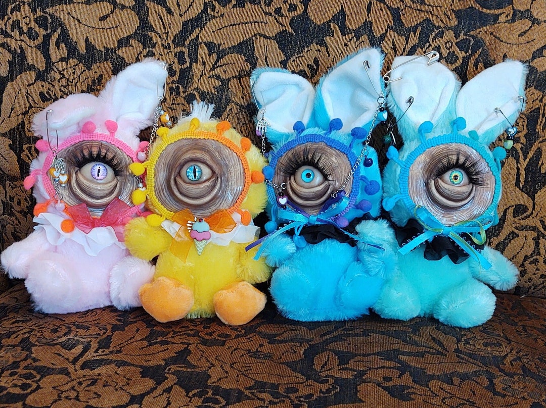 Creeper Peepers / Horror Plushie Etsy