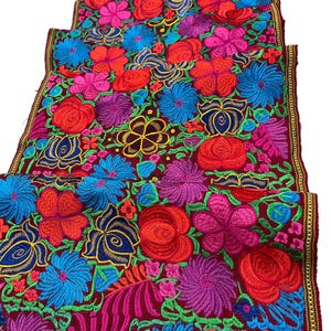 MEXICAN TABLE RUNNER, Bed runner, Chiapas runner, embroidered runner, home decor