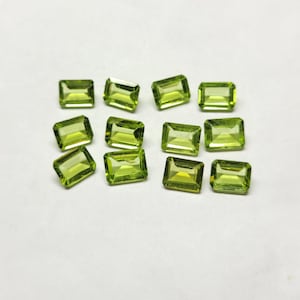 5 pecs lot, natural faceted peridot gemstone, smooth cut gemstone, rectangle shape size 6x8 mm high quality loose gemstone,