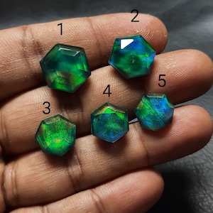 1 Torten, Aurora Opal Doublette Quarz Edelstein, Form Hexagon Cabochons Rosenschliff, Aurora Opal hohe Qualität, Rückseite flach, loser Edelstein,