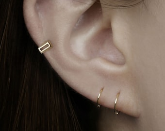 Orecchino a cerchio rettangolare aperto in oro massiccio 14k, orecchino a cerchio delicato, orecchino a cerchio per cartilagine, orecchino a cerchio Huggie, orecchino a elica, orecchino a cerchio con cerniera