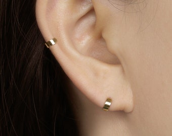 14k Solid Gold Tiny Bold Hoop Earring, Dainty Simple Hoop Earring, Cartilage Piercing, Huggie Hoop Earring, Gold Small Hinged Hoop Earring