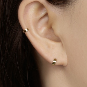 14k Solid Gold Tiny Bold Hoop Earring, Dainty Simple Hoop Earring, Cartilage Piercing, Huggie Hoop Earring, Gold Small Hinged Hoop Earring